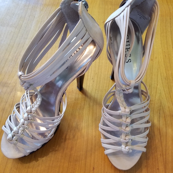 GUESS strappy high heels. Like new. Gorgeous! - Picture 3 of 5